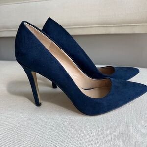 SAKS FIFTH AVENUE Solid Suede Pumps